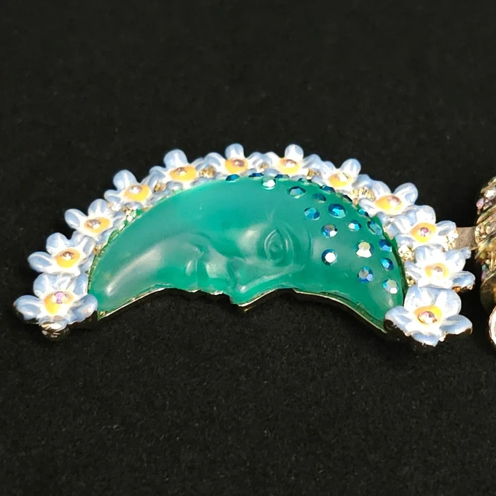 Kirks‎ Folly Goddess Moon Magnetic Necklace & Pendant 30